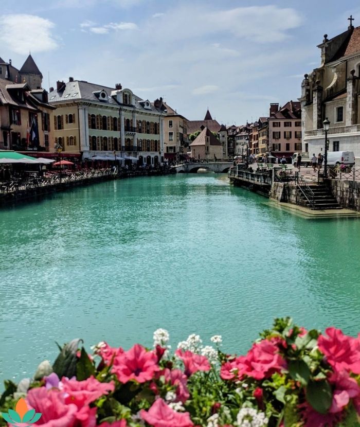 yoga annecy